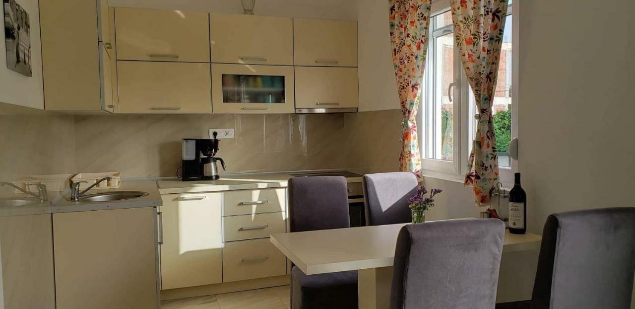 Apartmani Suncokreti - Sunflower Apartments Bar Zewnętrze zdjęcie