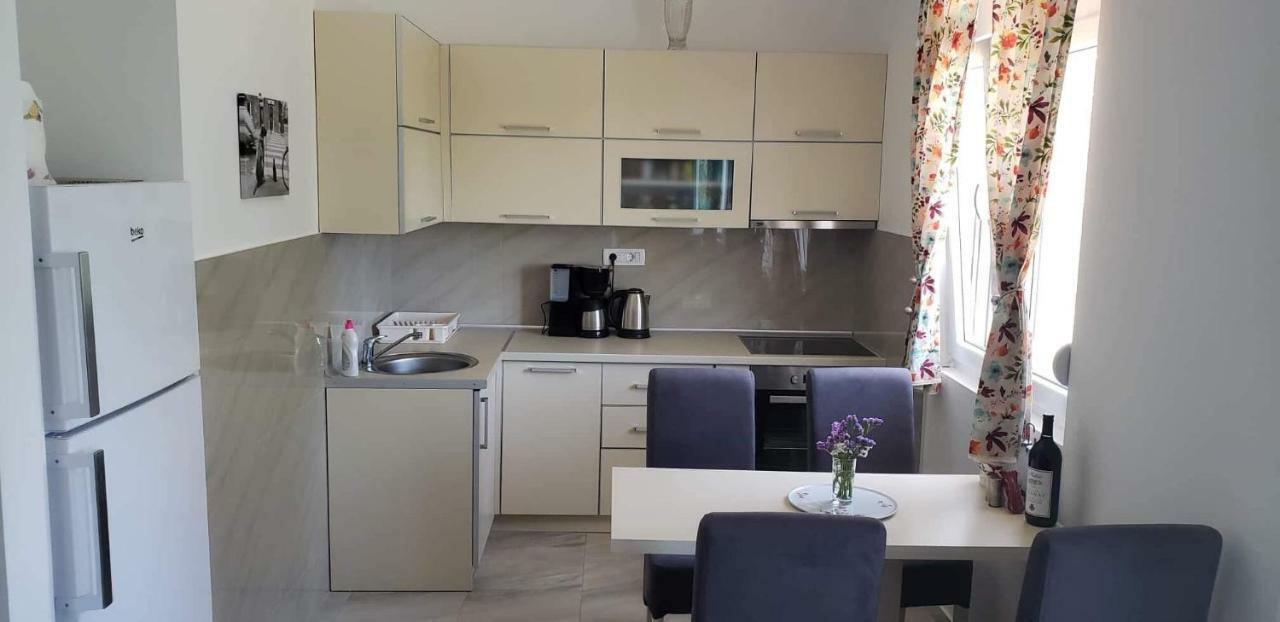 Apartmani Suncokreti - Sunflower Apartments Bar Zewnętrze zdjęcie